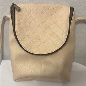 Elegant Cream Quilted Women's Bag